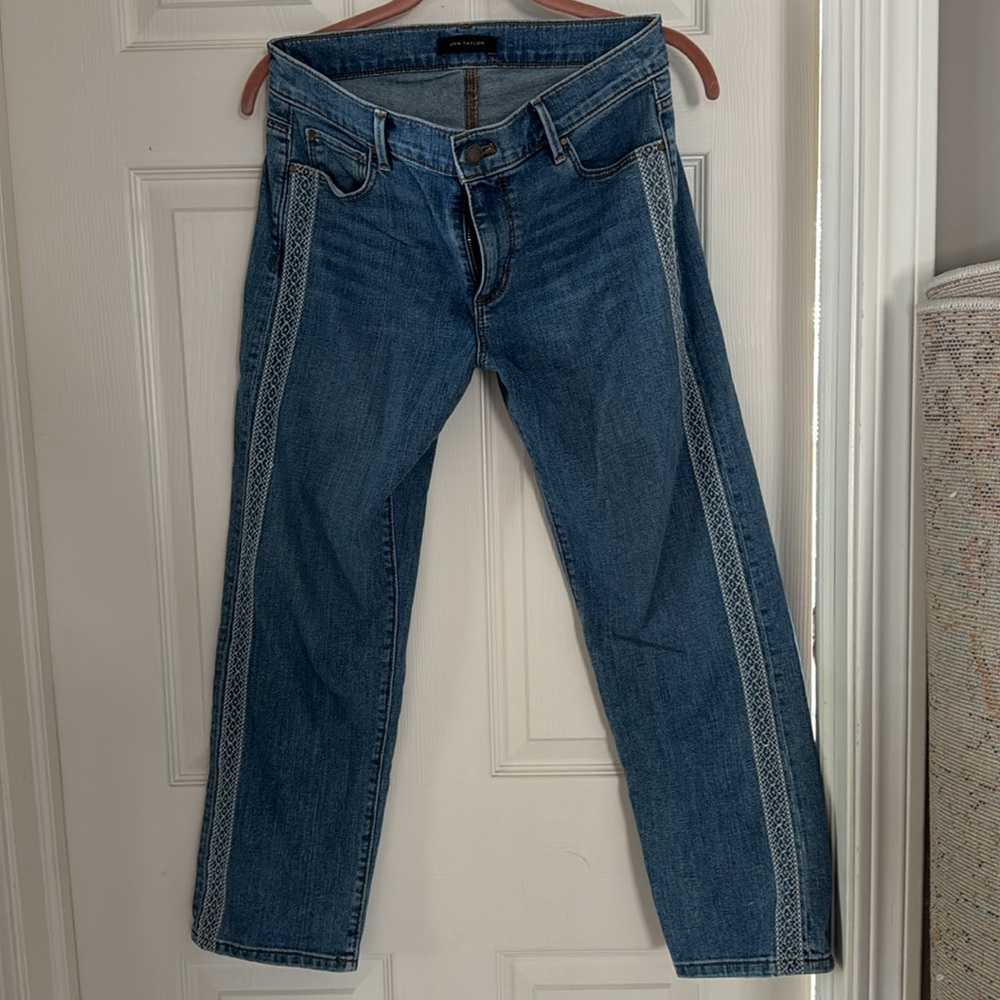 Ann Taylor straight leg crop size 0